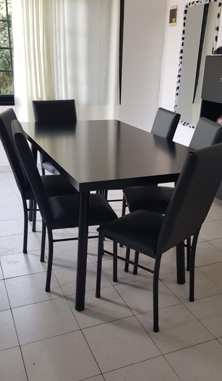 Combo silla y mesa TIKAFAP en negro